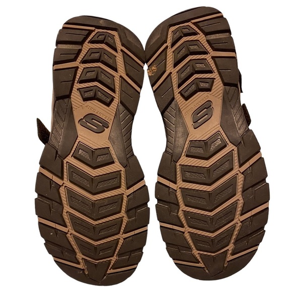 Mens Skechers Relaxed Fit Luxe Foam Tresmen
Garo Brown Vegan‎ Sandals
Size 10 - Picture 7 of 8